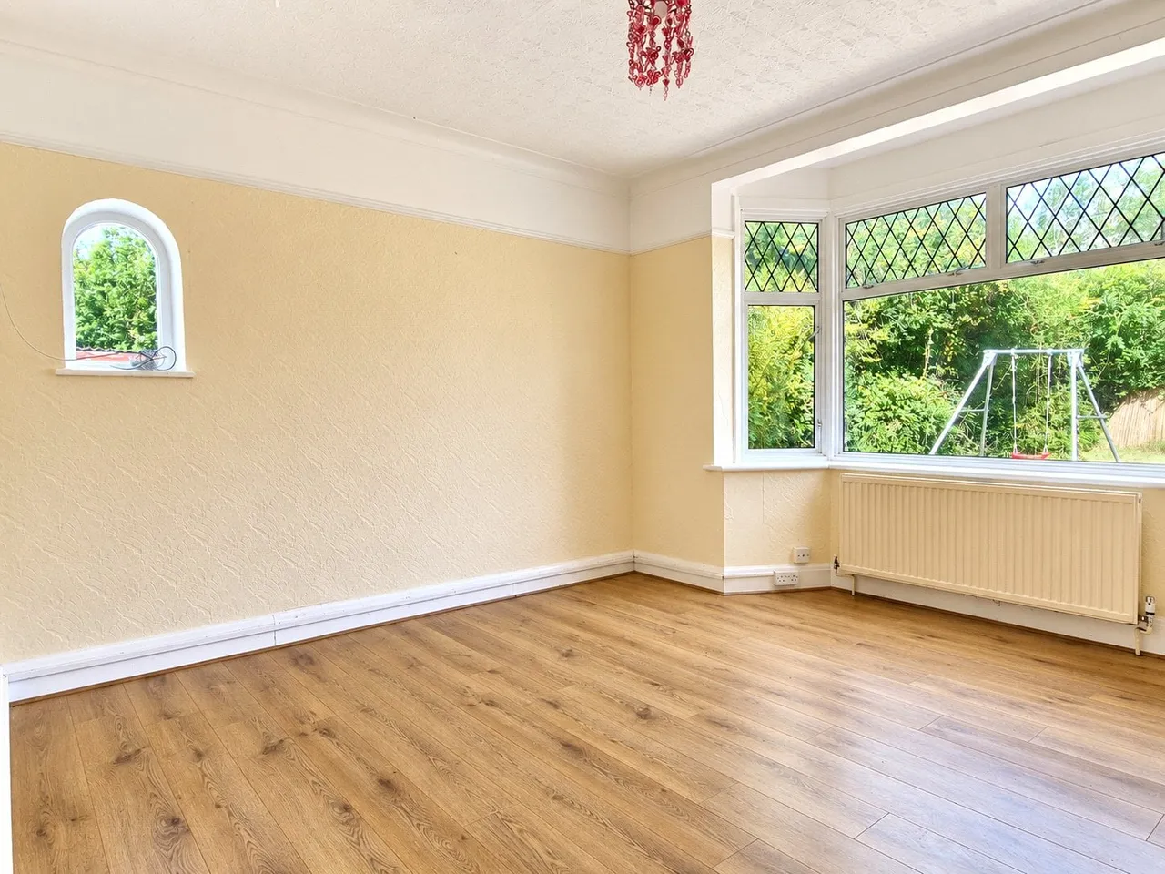 3 bed house to rent — Mays Lane, Barnet, EN5