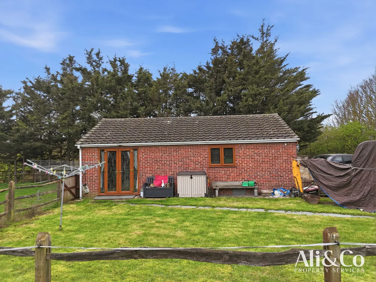 North Stifford, Essex, RM16 3NP, photo 9