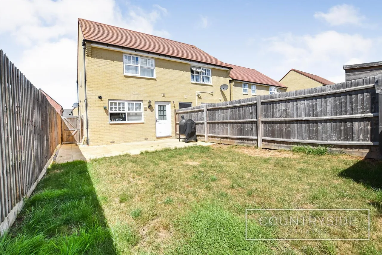 Lowlands Road, Hullbridge, Hockley, photo 11