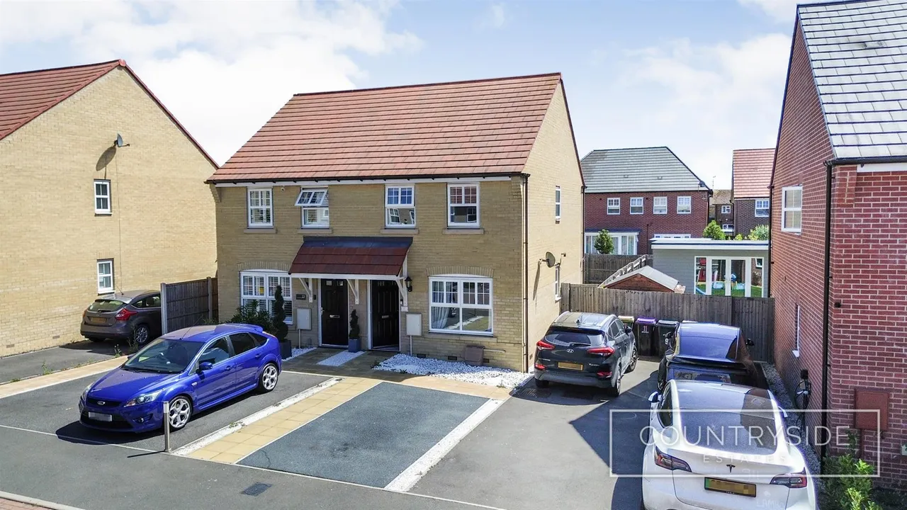 Lowlands Road, Hullbridge, Hockley, photo 13