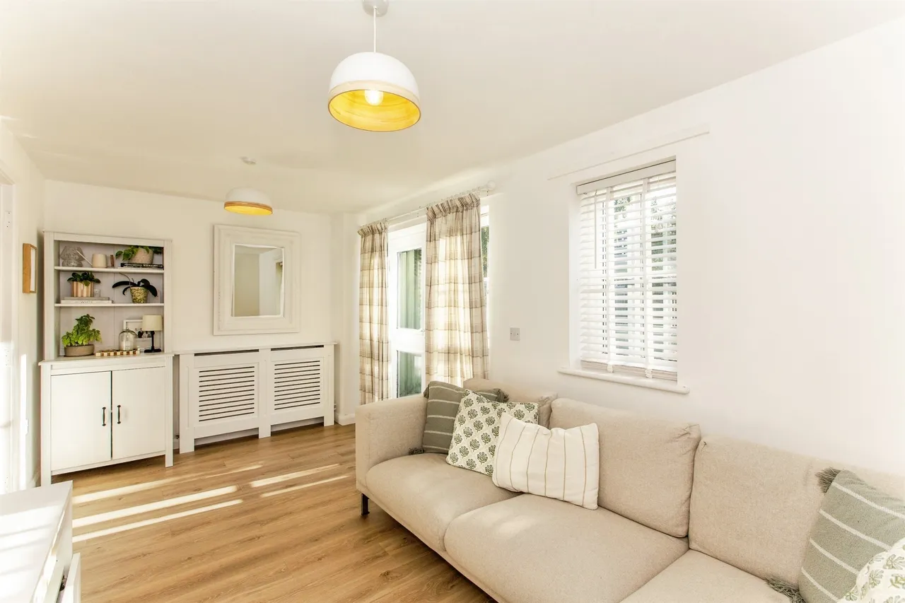 Bucksherd Close, Great Cambourne, CB23, photo 5