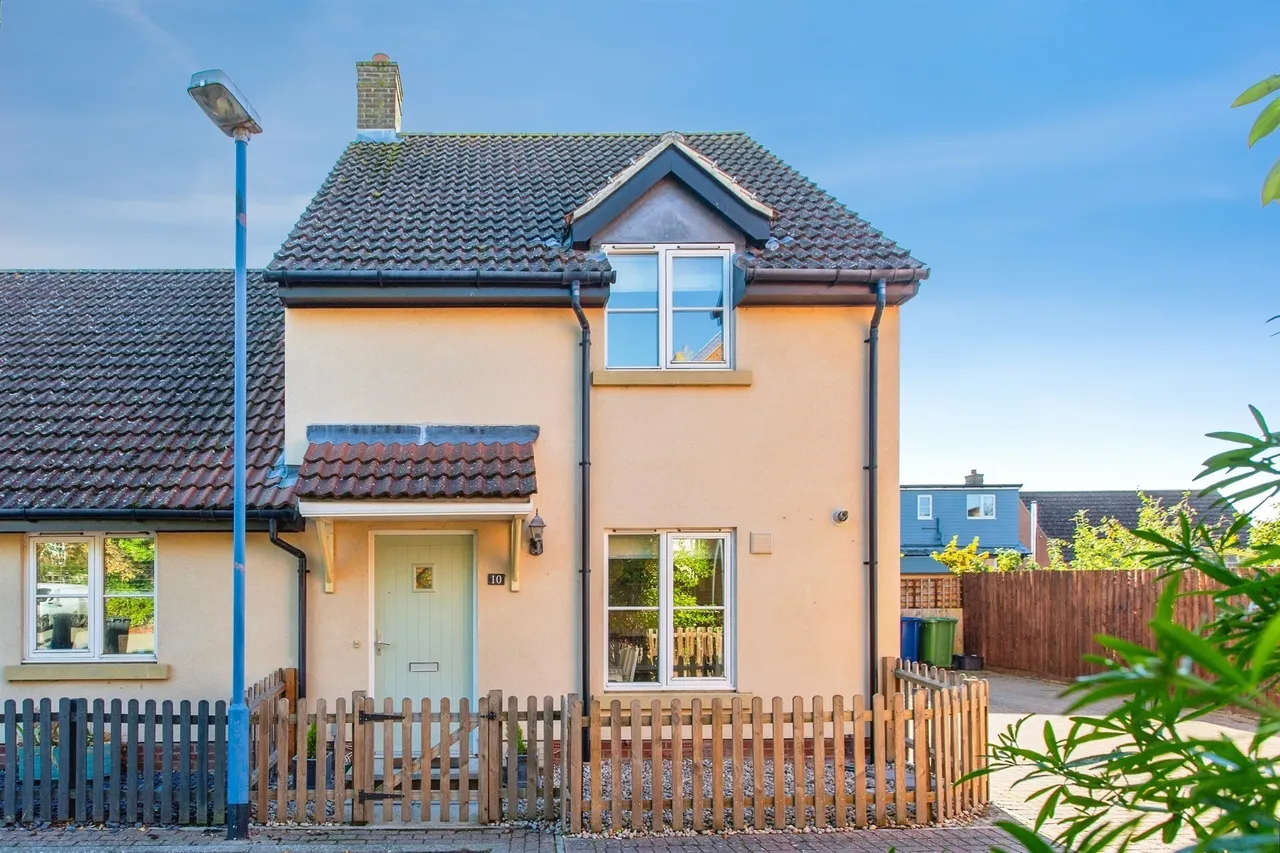 2 bed house for sale, Bucksherd Close, Great Cambourne, CB23