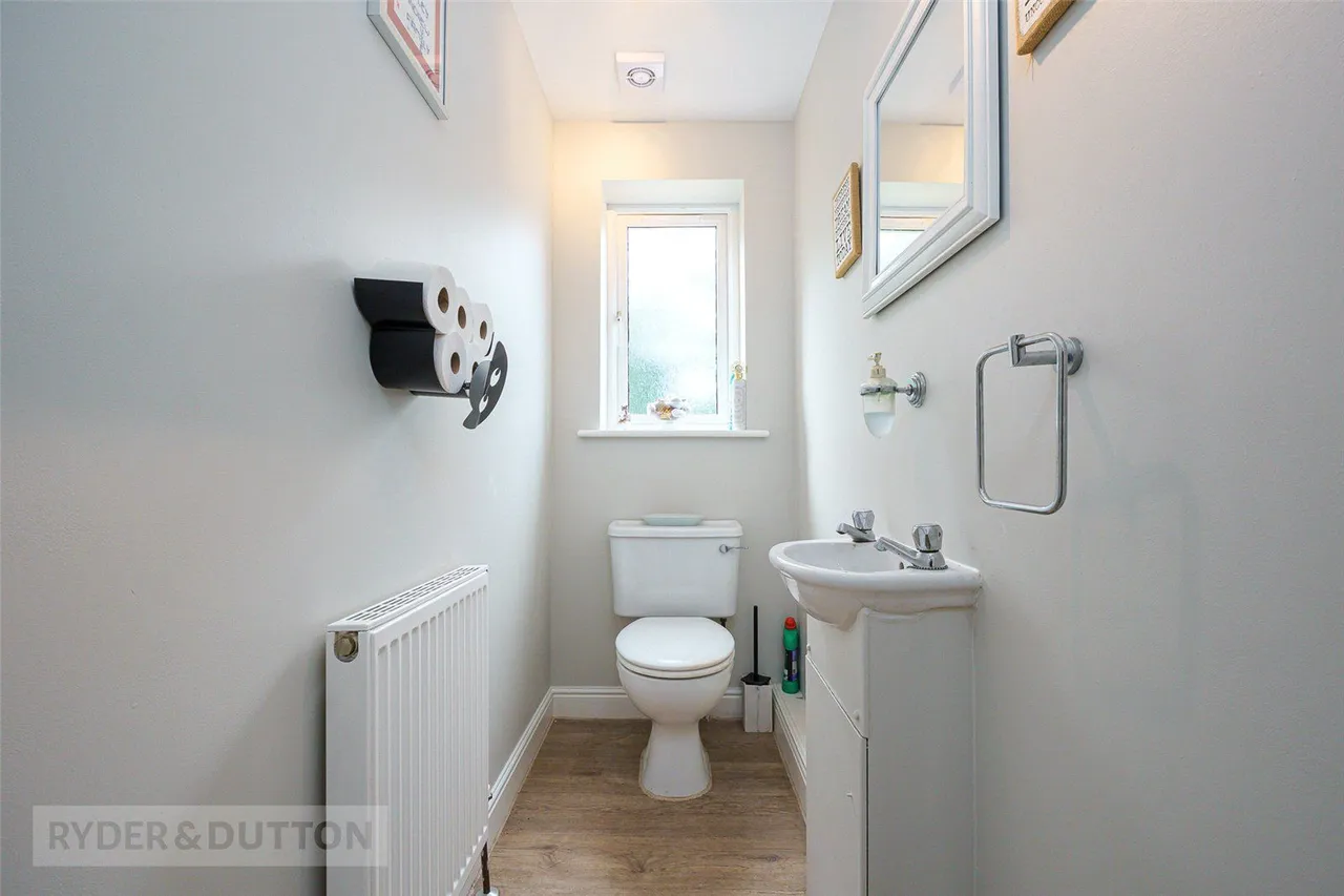 Crofton Close, Linthwaite, HD7, photo 8