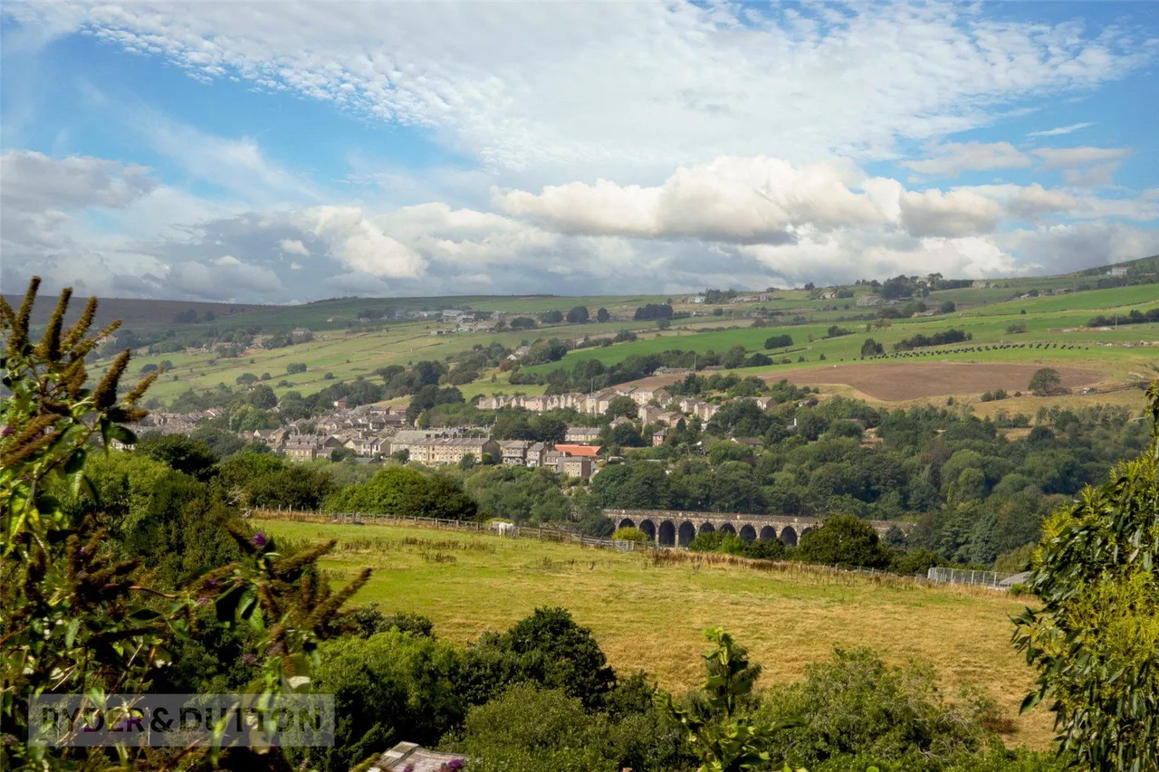 Crofton Close, Linthwaite, HD7, photo 21