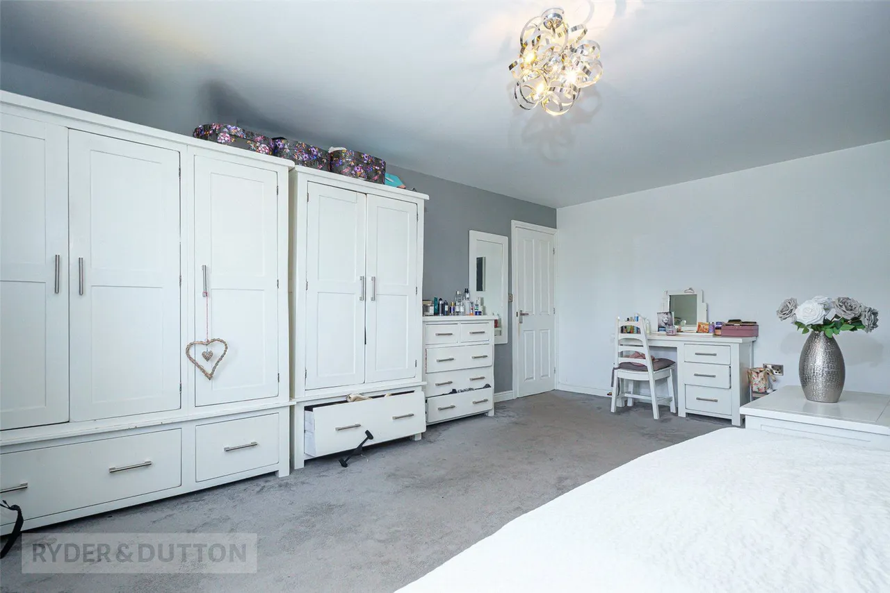 Crofton Close, Linthwaite, HD7, photo 12