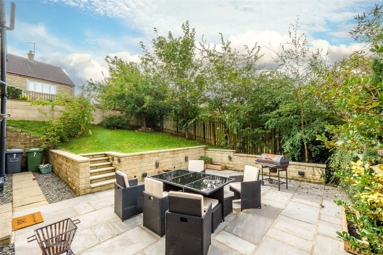 Crofton Close, Linthwaite, HD7, photo 2