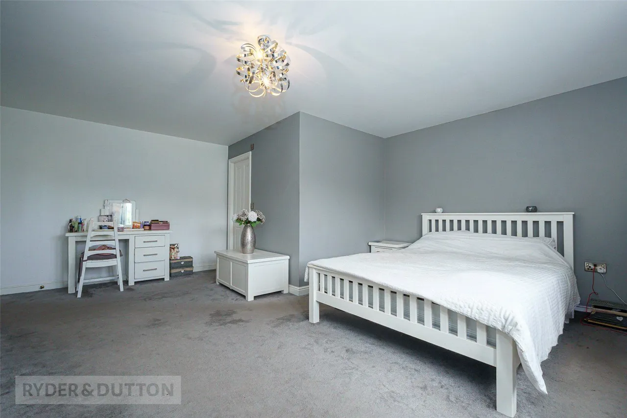 Crofton Close, Linthwaite, HD7, photo 10