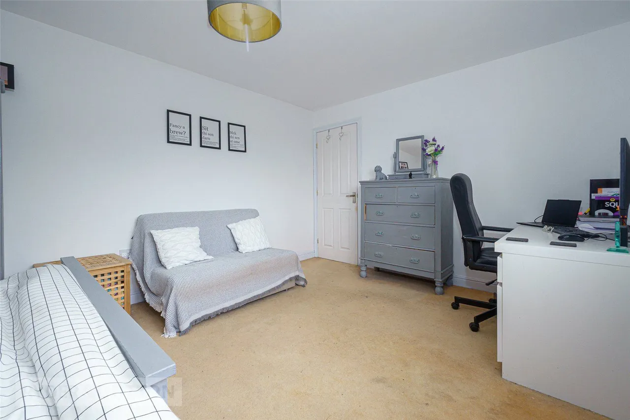 Crofton Close, Linthwaite, HD7, photo 15