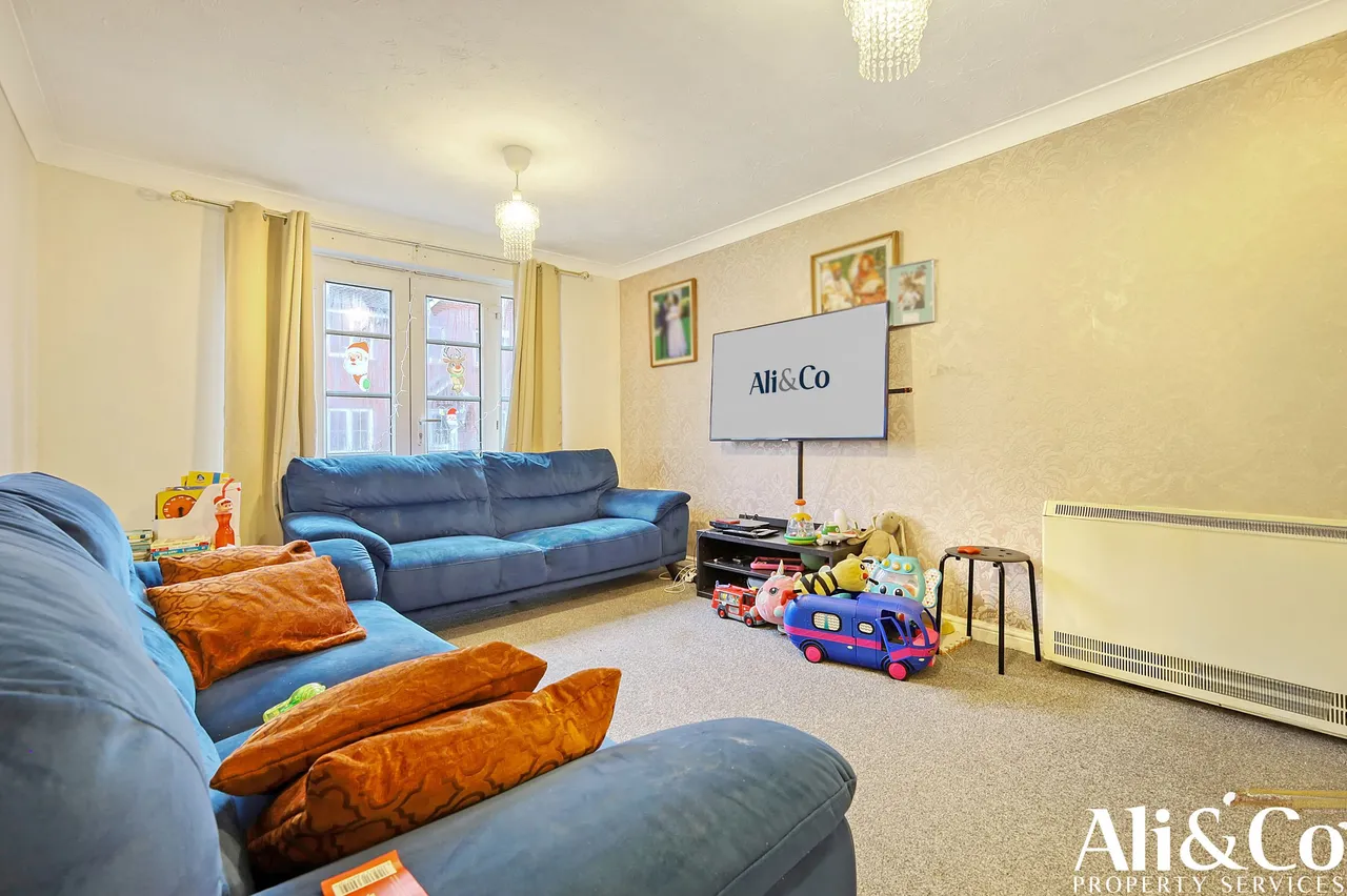 Rawlyn Close, Chafford Hundred, Essex, RM16 6BS, photo 4