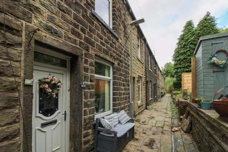 Alfred Street Whitworth, Rochdale OL12 8JP, photo 13