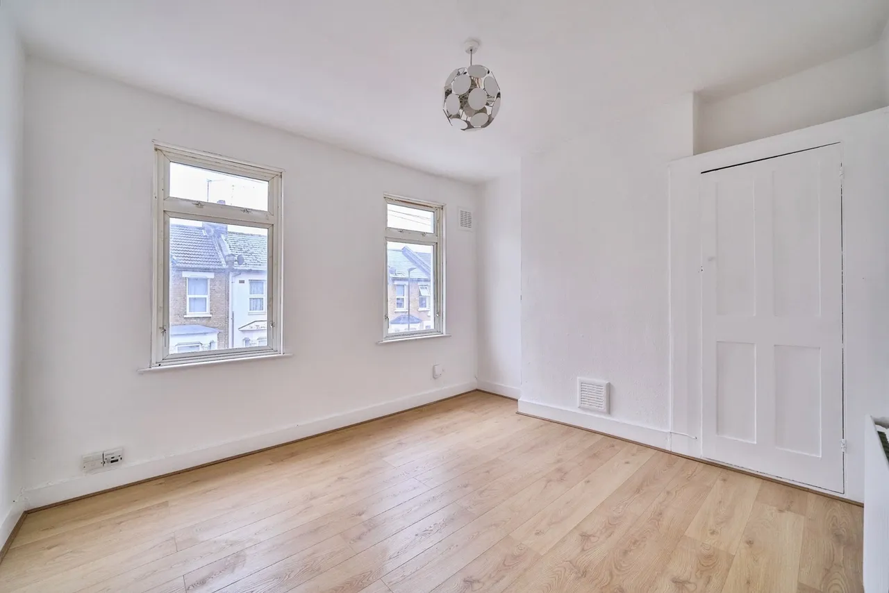 Tavistock Road, London, E15, photo 10