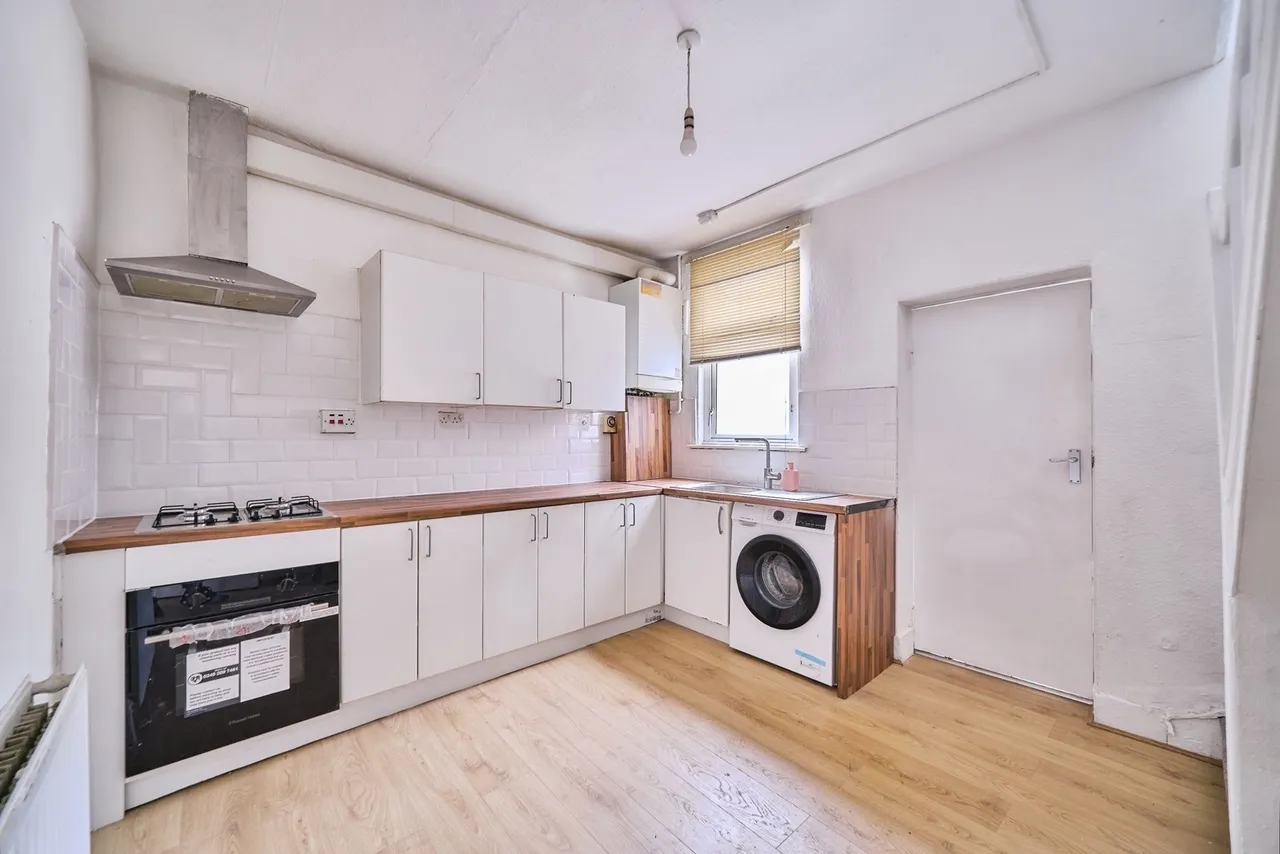 Tavistock Road, London, E15, photo 6