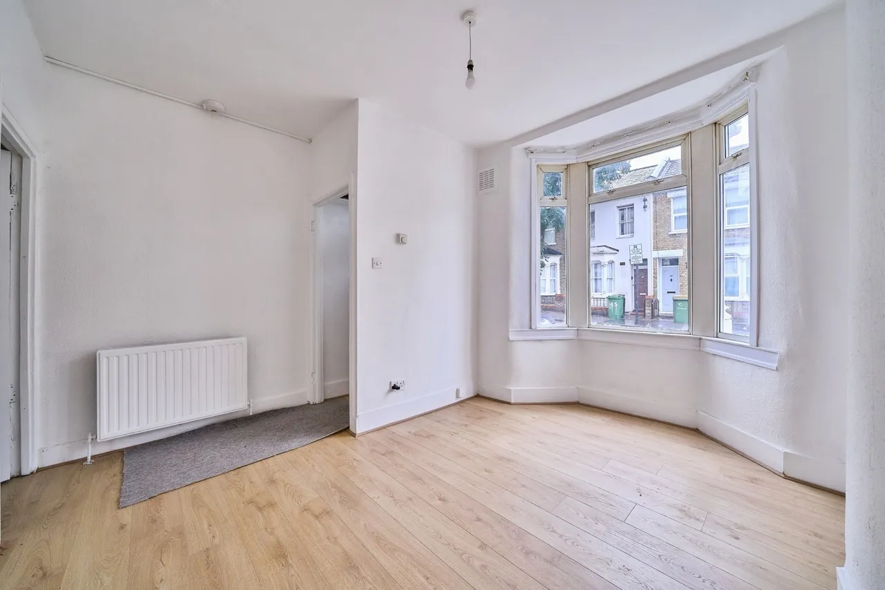 Tavistock Road, London, E15, photo 4