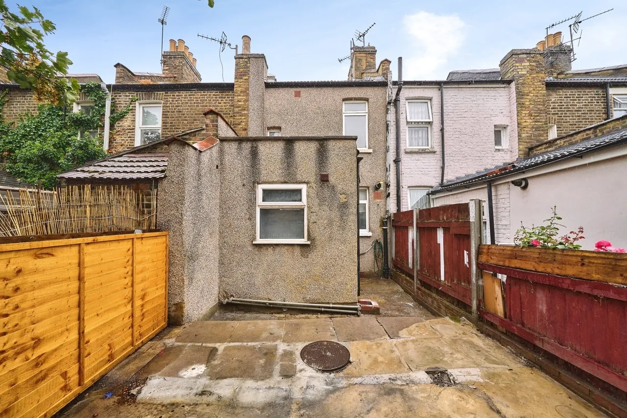 Tavistock Road, London, E15, photo 17