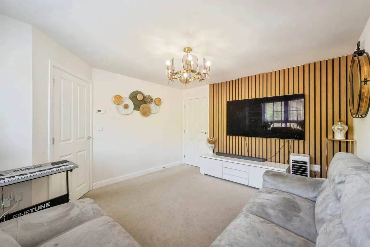 Collier Close, New Rossington, DN11, photo 2