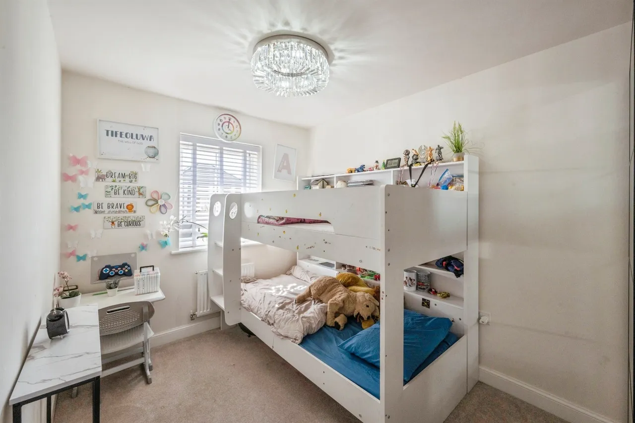 Collier Close, New Rossington, DN11, photo 9