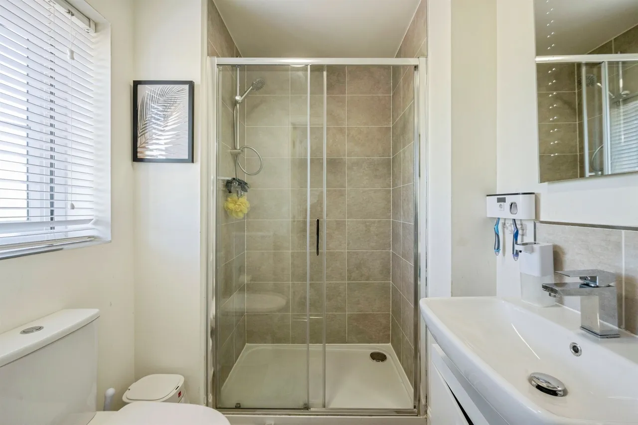 Collier Close, New Rossington, DN11, photo 8