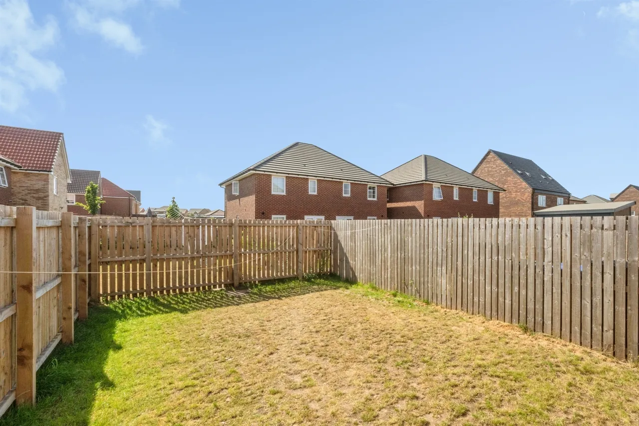 Collier Close, New Rossington, DN11, photo 13