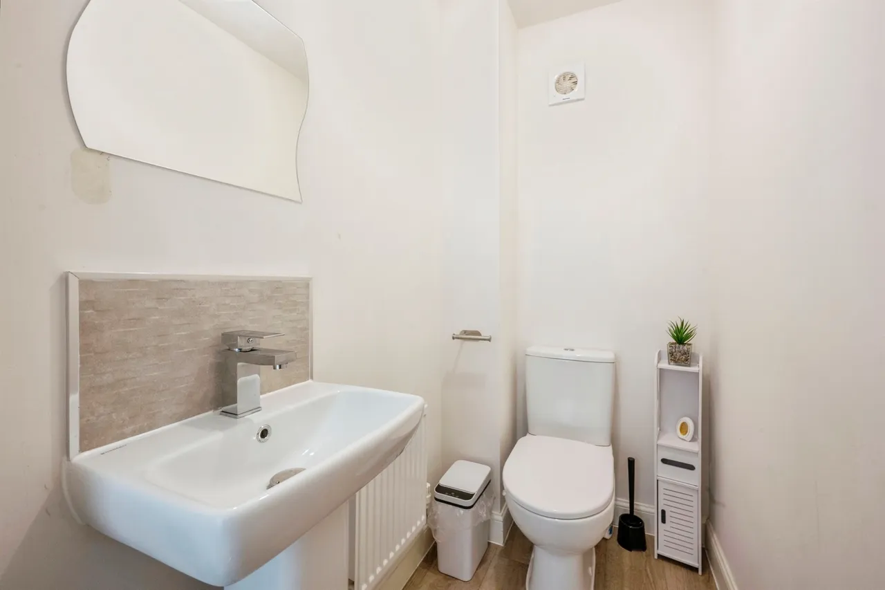 Collier Close, New Rossington, DN11, photo 5