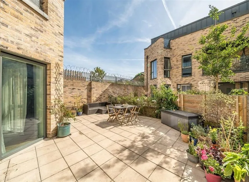 Pomeroy Street, London, SE14, photo 9
