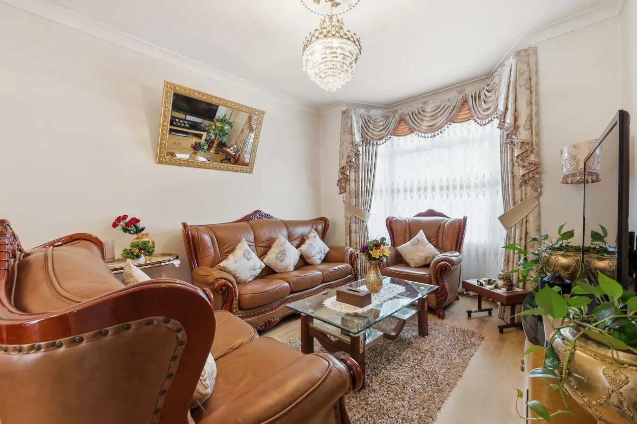 Capworth Street, Leyton, E10, photo 6