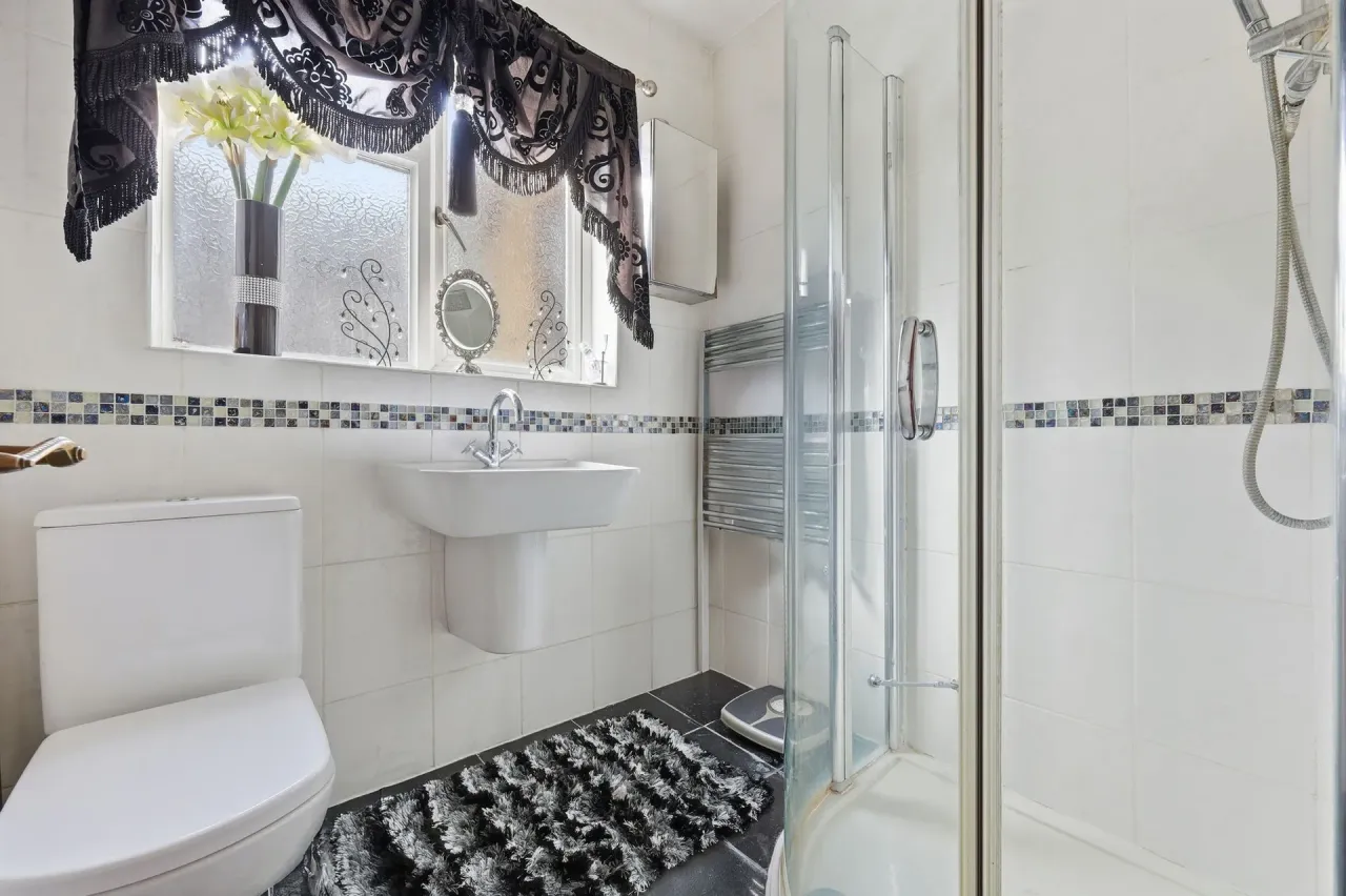 Capworth Street, Leyton, E10, photo 10