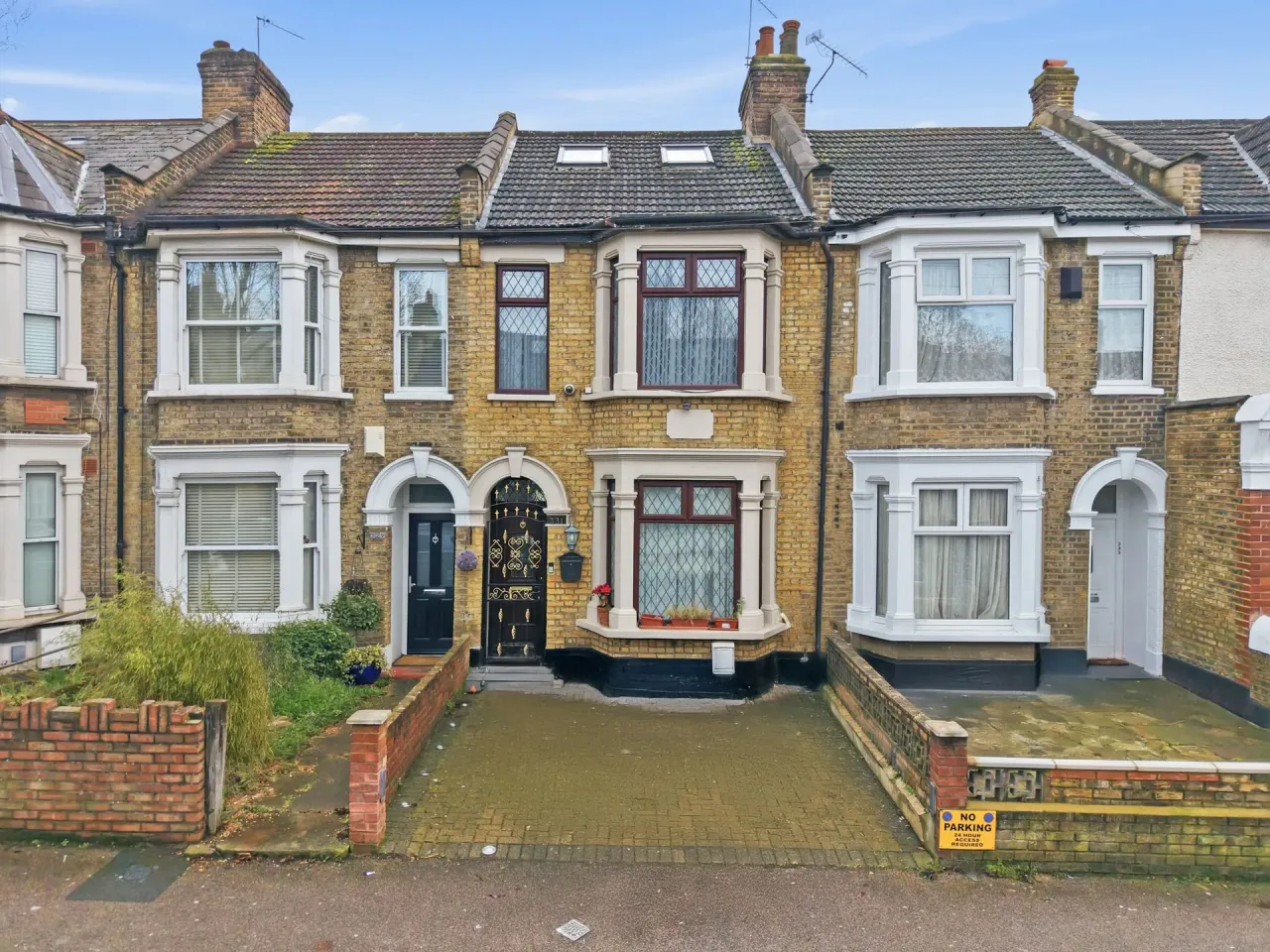 6 bed house for sale — Capworth Street, Leyton, E10
