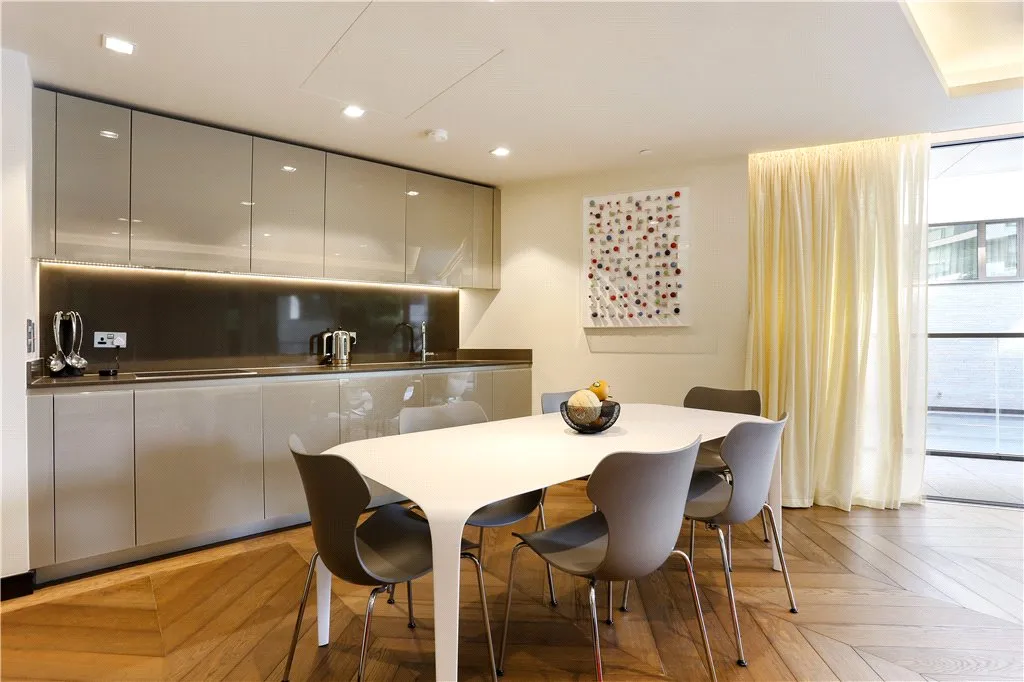 Earls Way, London, SE1, photo 37