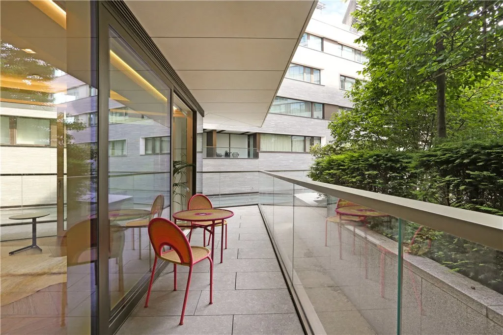Earls Way, London, SE1, photo 18