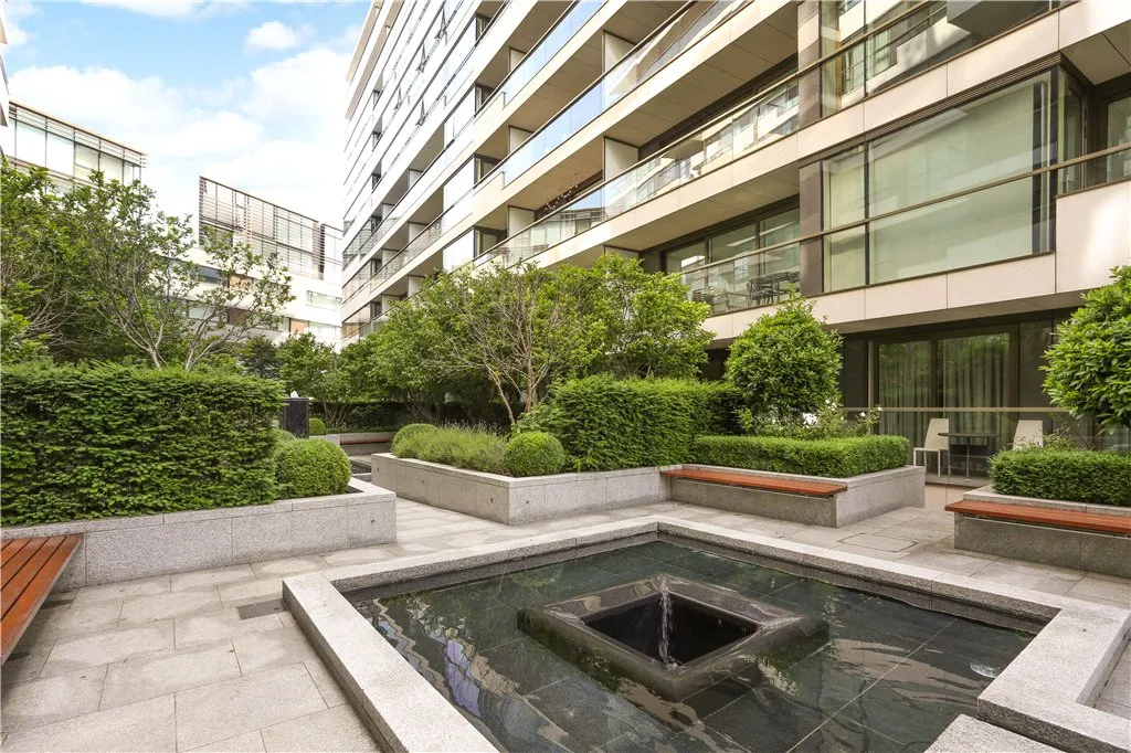 Earls Way, London, SE1, photo 20