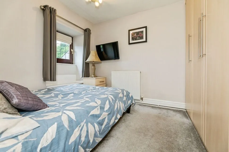 Doncaster Road, Hooton Roberts, S65, photo 16
