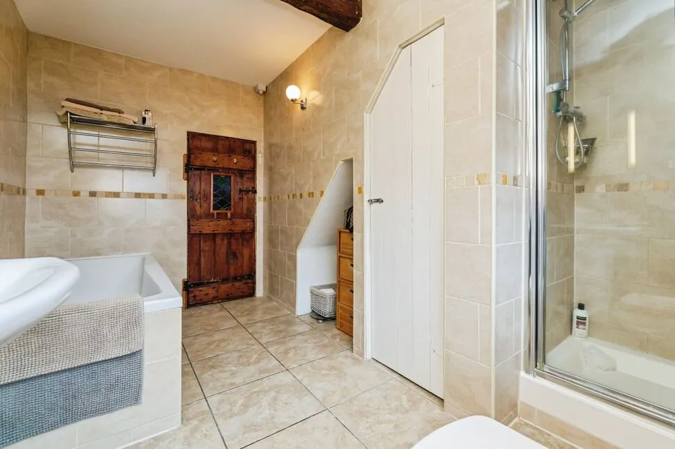 Doncaster Road, Hooton Roberts, S65, photo 15