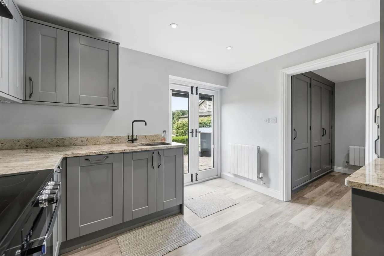 Chelford Road, Henbury, Macclesfield, photo 6