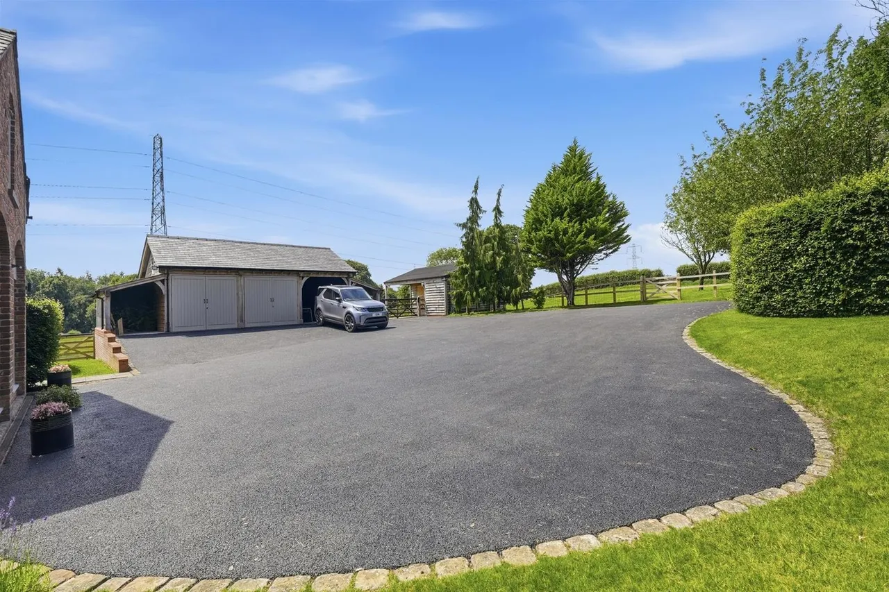 Chelford Road, Henbury, Macclesfield, photo 16