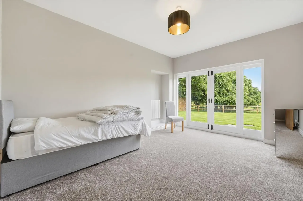Chelford Road, Henbury, Macclesfield, photo 11