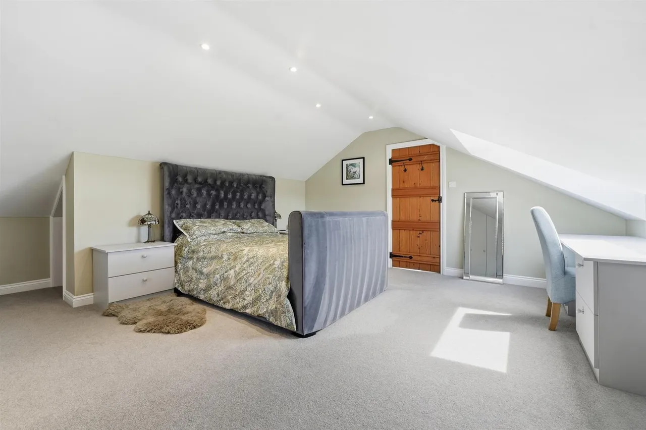 Chelford Road, Henbury, Macclesfield, photo 13