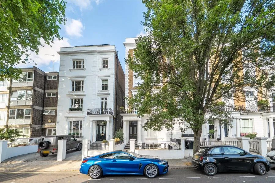 2 bed flat for sale, Alexander Street, London, W2