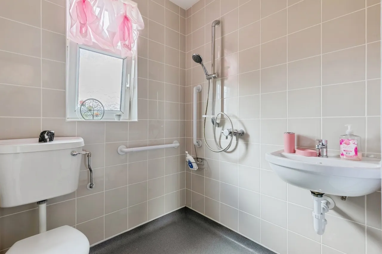 Cheveral Avenue, Coventry, West Midlands, CV6, photo 15