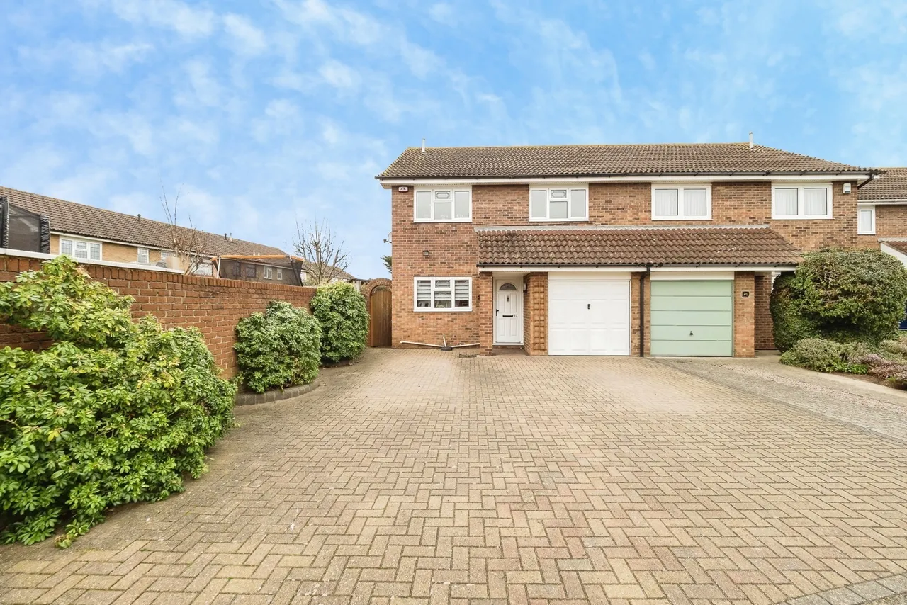Ilfracombe Crescent, Hornchurch, RM12, photo 25