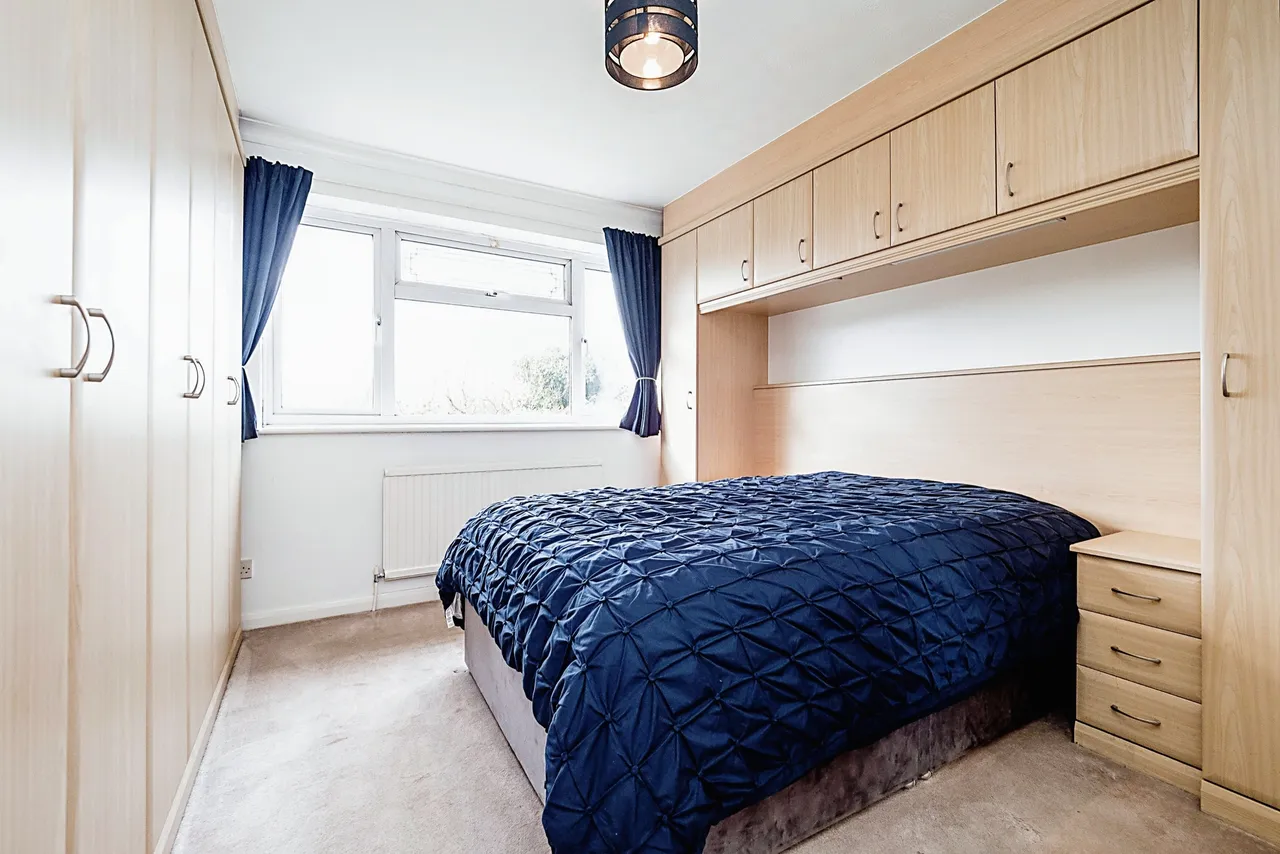 Ilfracombe Crescent, Hornchurch, RM12, photo 6