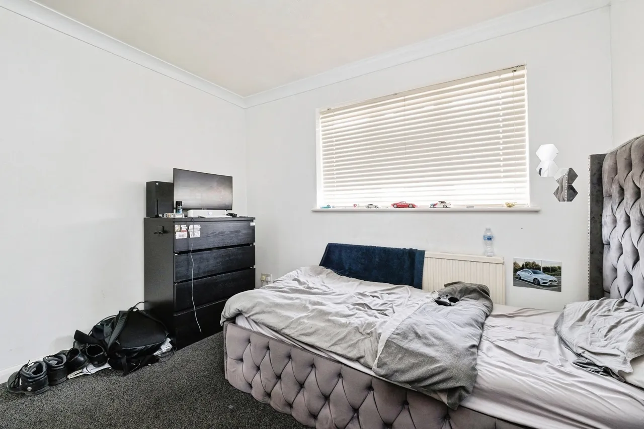 Ilfracombe Crescent, Hornchurch, RM12, photo 19