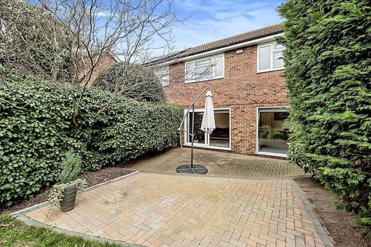 Ilfracombe Crescent, Hornchurch, RM12, photo 22