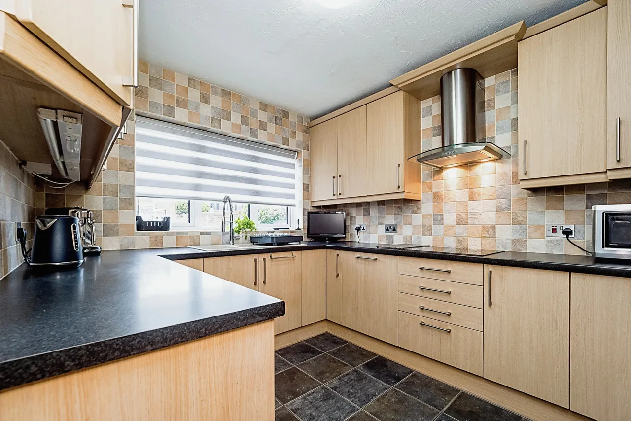 Ilfracombe Crescent, Hornchurch, RM12, photo 4