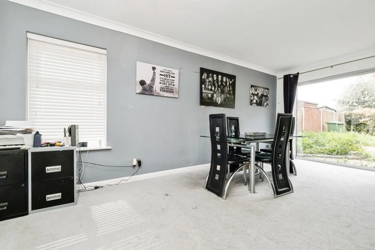Ilfracombe Crescent, Hornchurch, RM12, photo 11