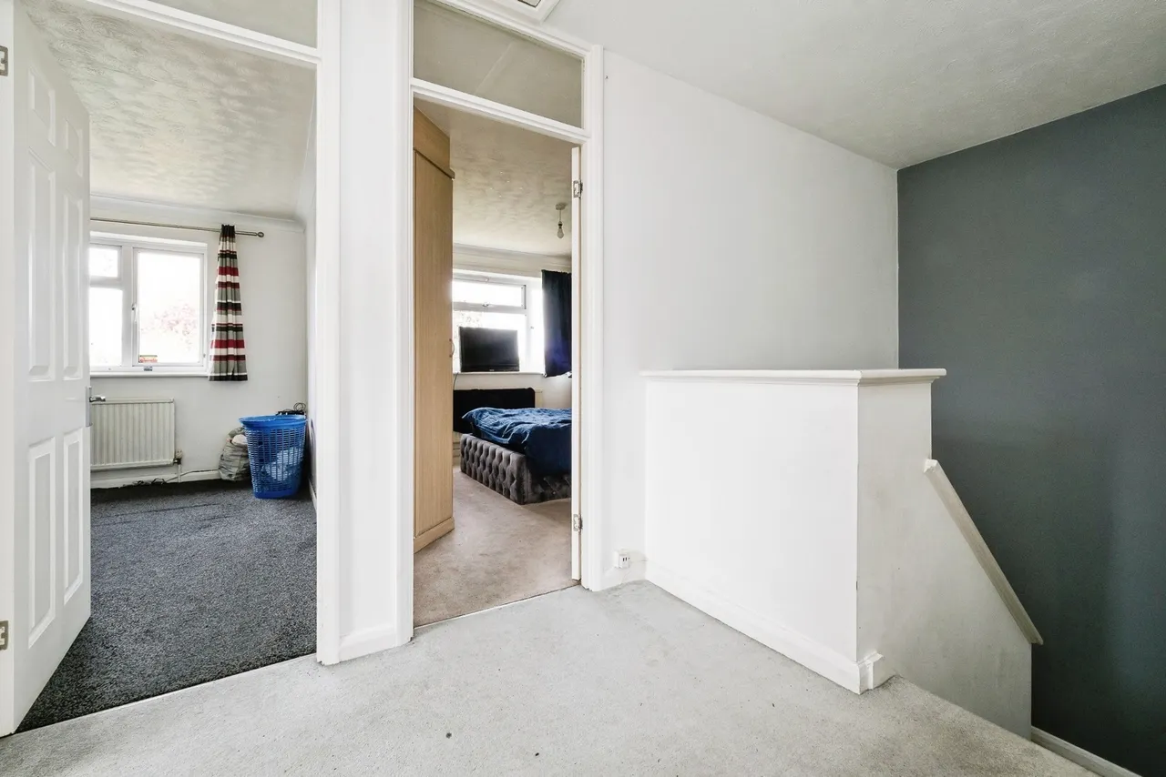 Ilfracombe Crescent, Hornchurch, RM12, photo 17