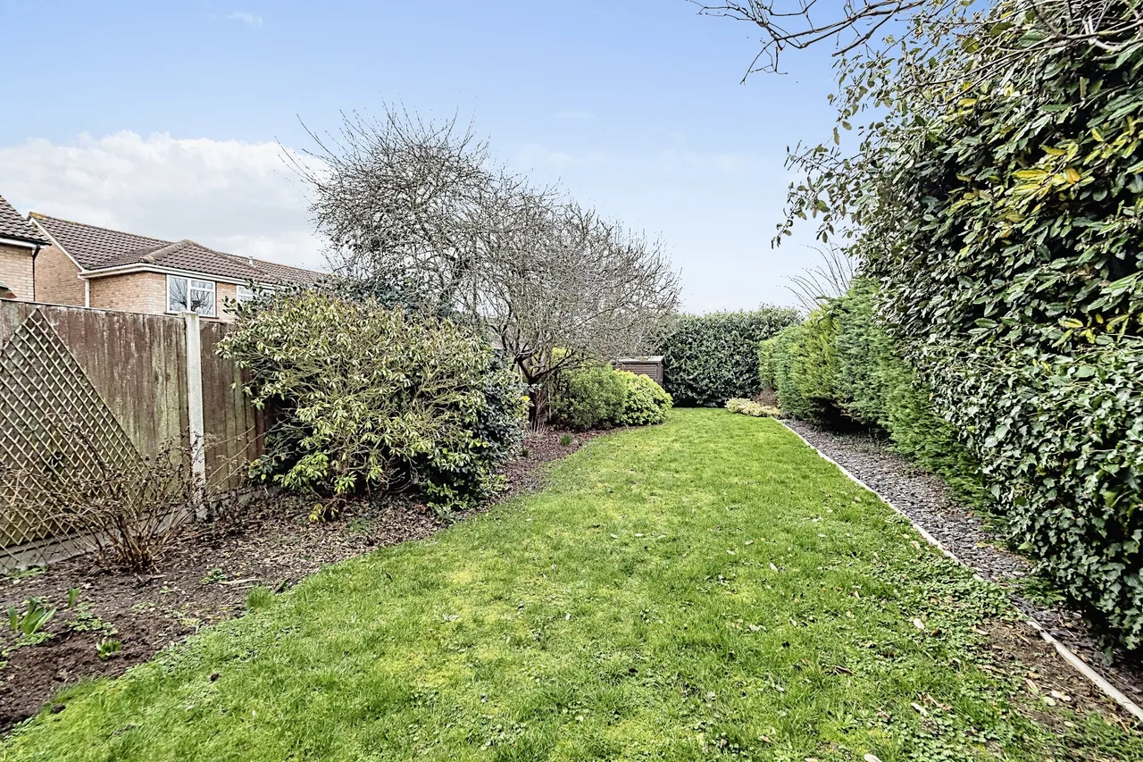 Ilfracombe Crescent, Hornchurch, RM12, photo 23