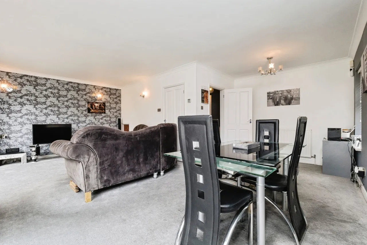 Ilfracombe Crescent, Hornchurch, RM12, photo 10