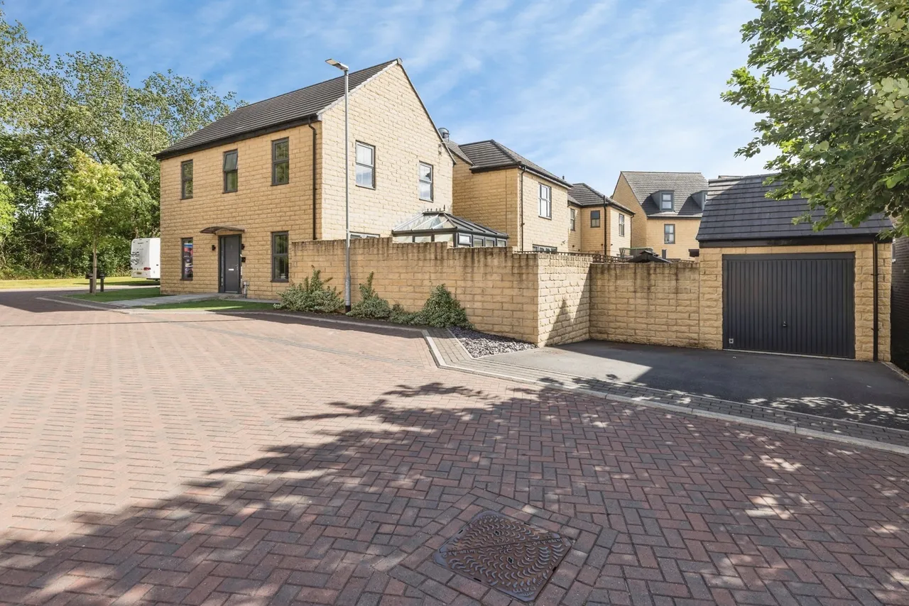Colclough Close, CASTLEFORD, West Yorkshire, WF10, photo 6