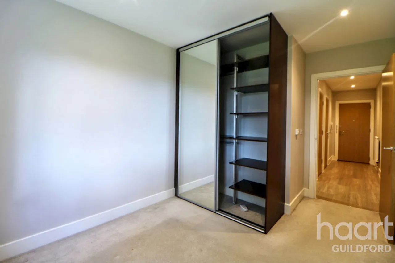 Uplands Road, GU1, photo 6