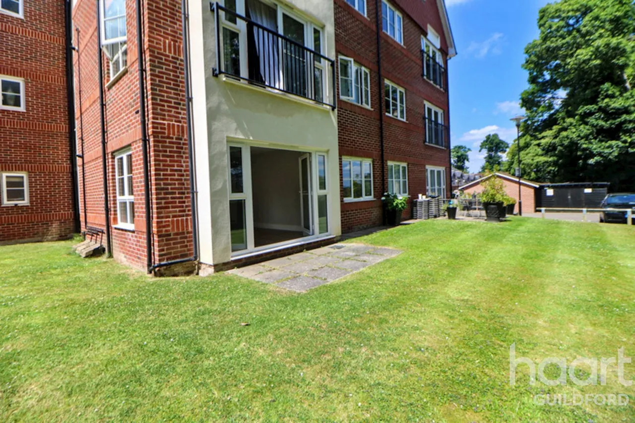 Uplands Road, GU1, photo 9